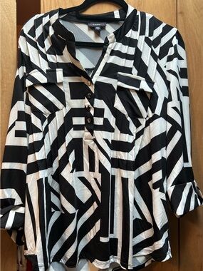 Cocomo Black & White Geometric Button-Front Blouse